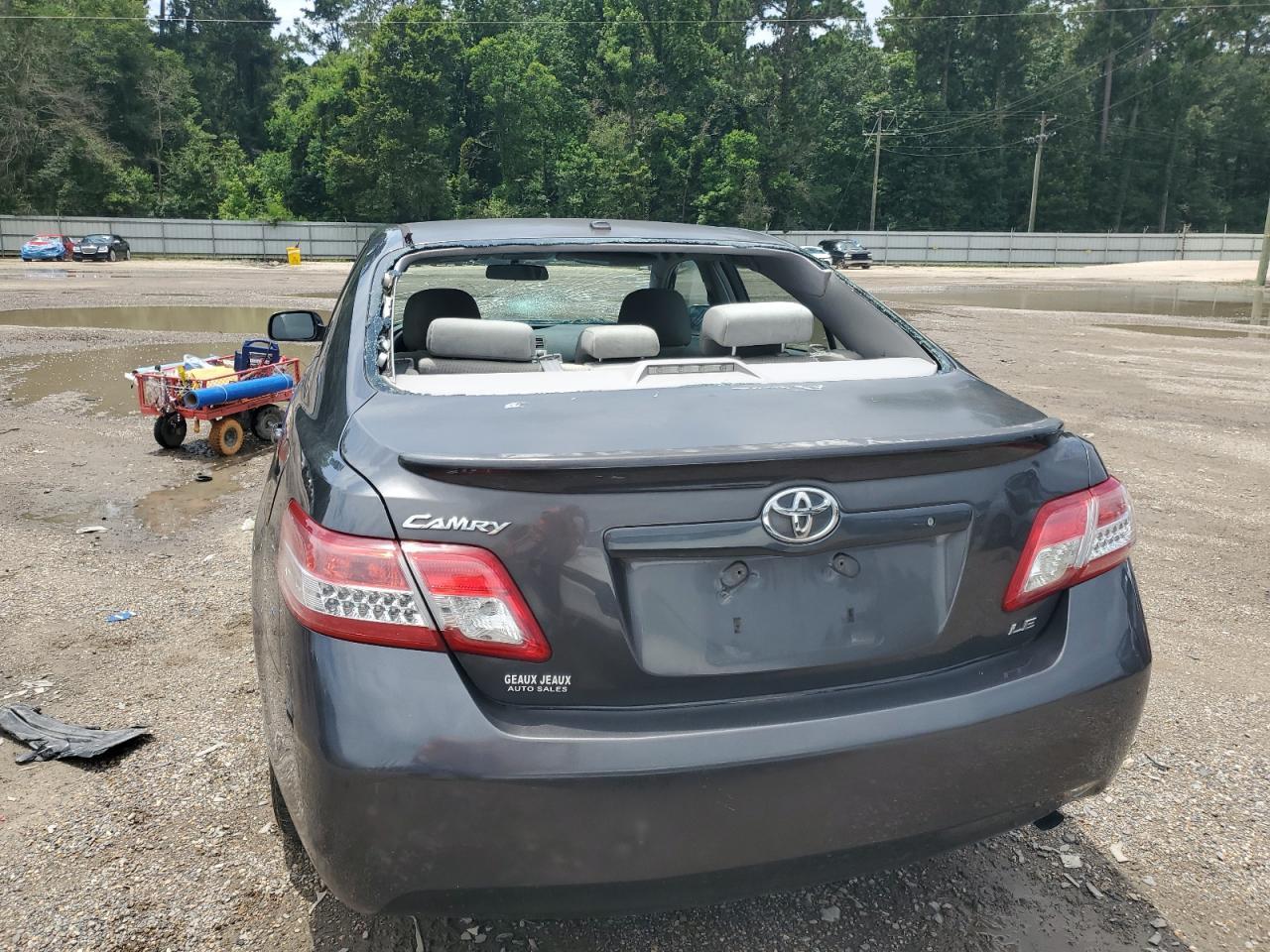 2011 Toyota Camry Base - Фото 6