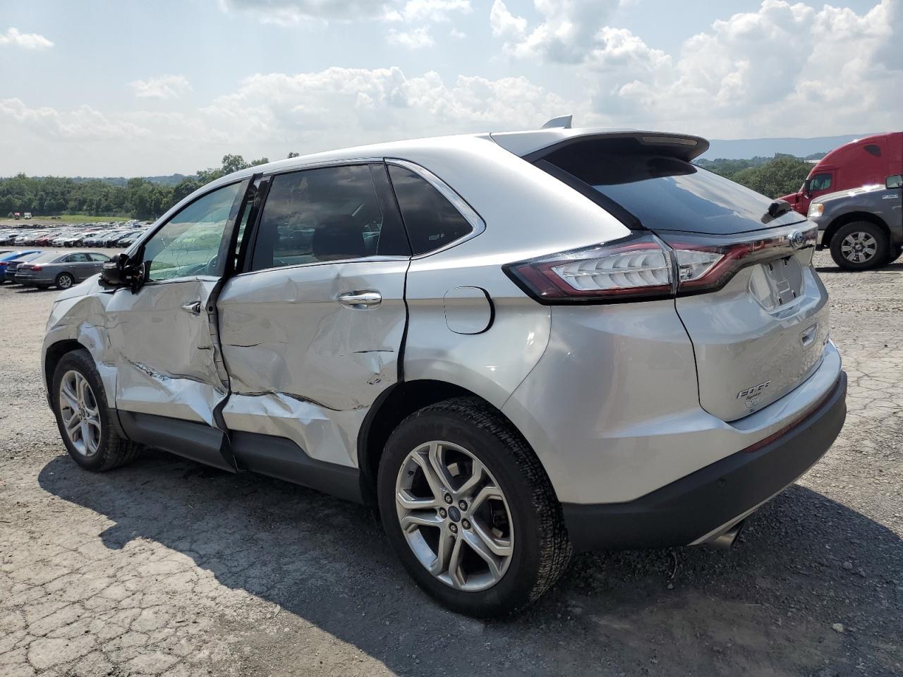 2018 Ford Edge Titanium - Фото 2