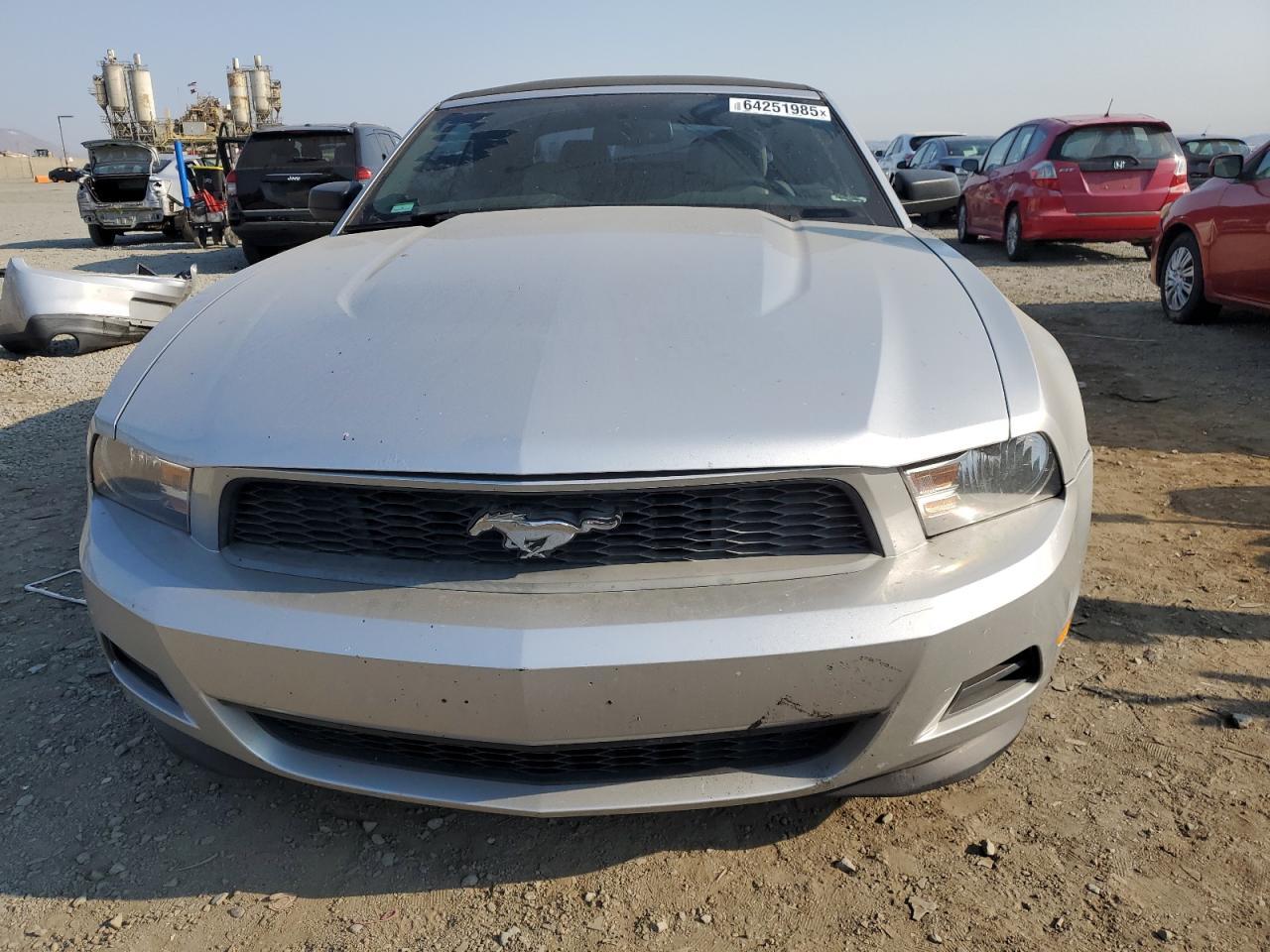 2011 Ford Mustang - Image 5