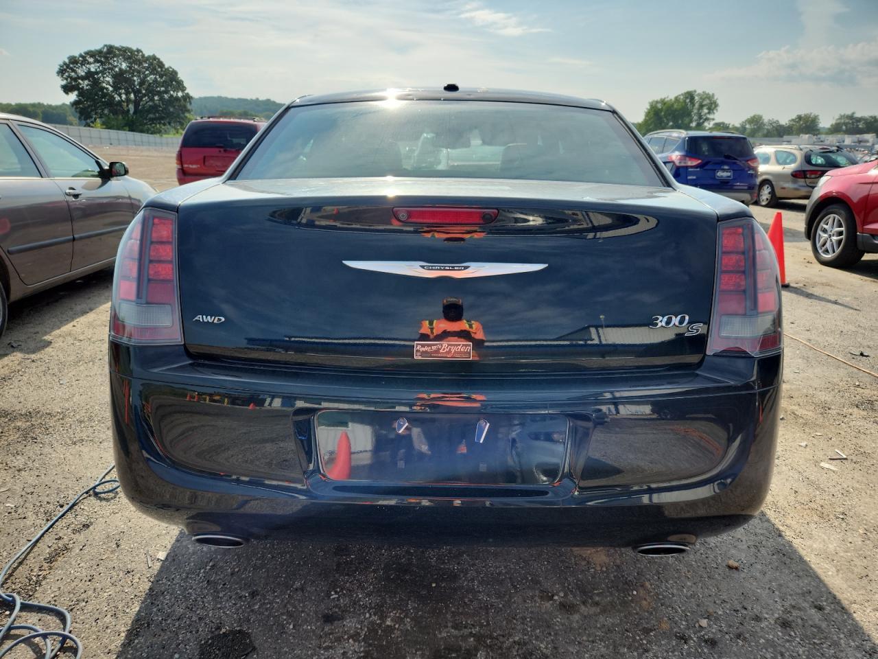 2014 Chrysler 300 S - Фото 6