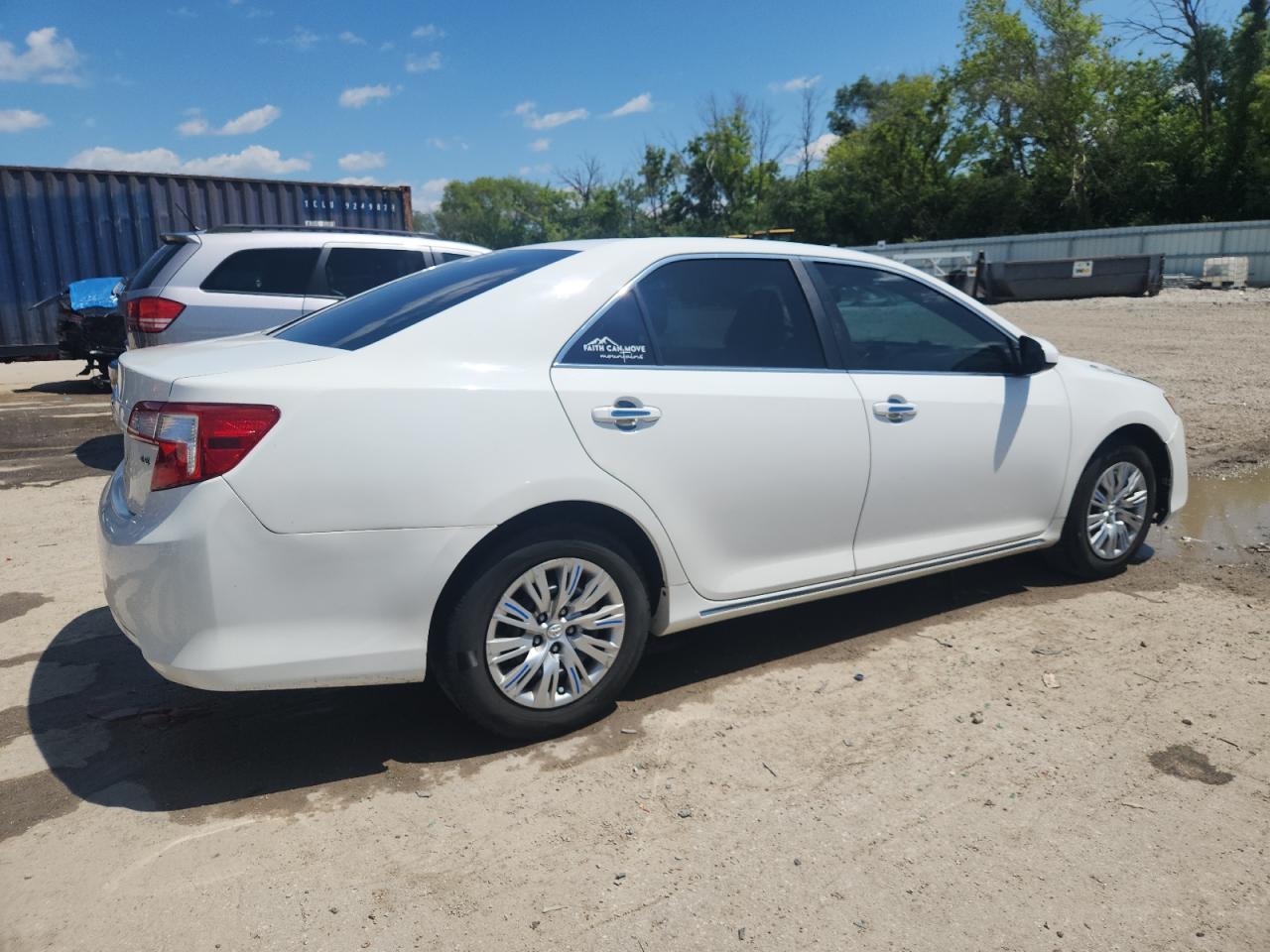 2014 Toyota Camry L - Image 3