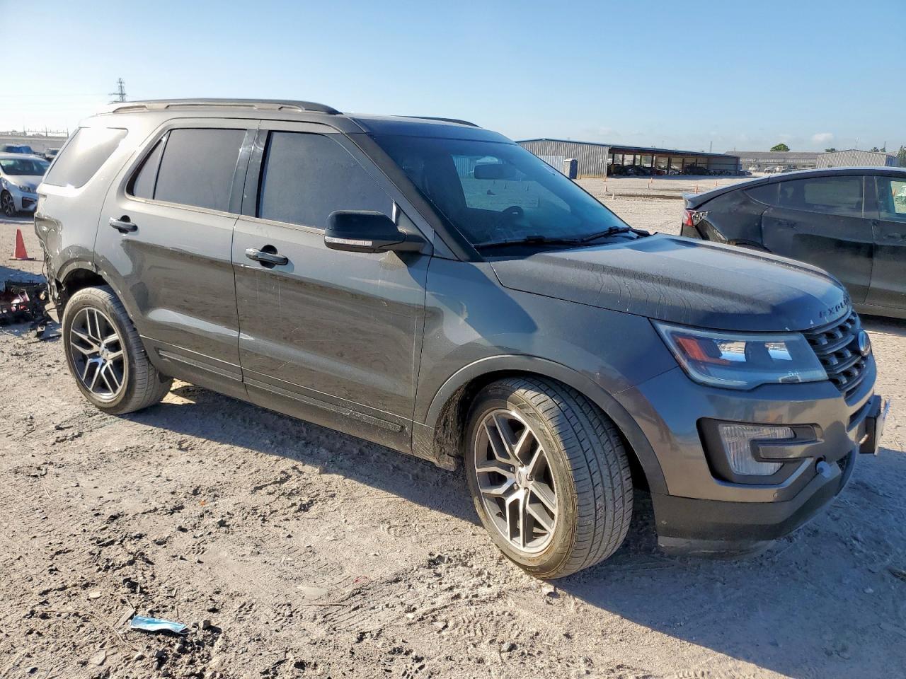 2016 Ford Explorer Sport - Фото 4