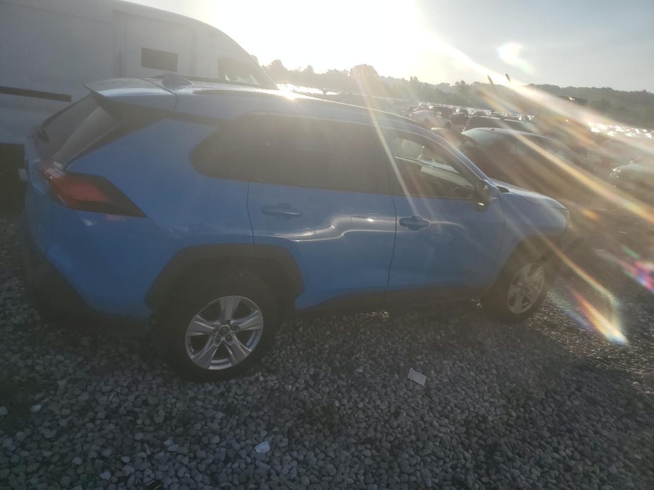 2021 Toyota Rav4 Xle - Image 3