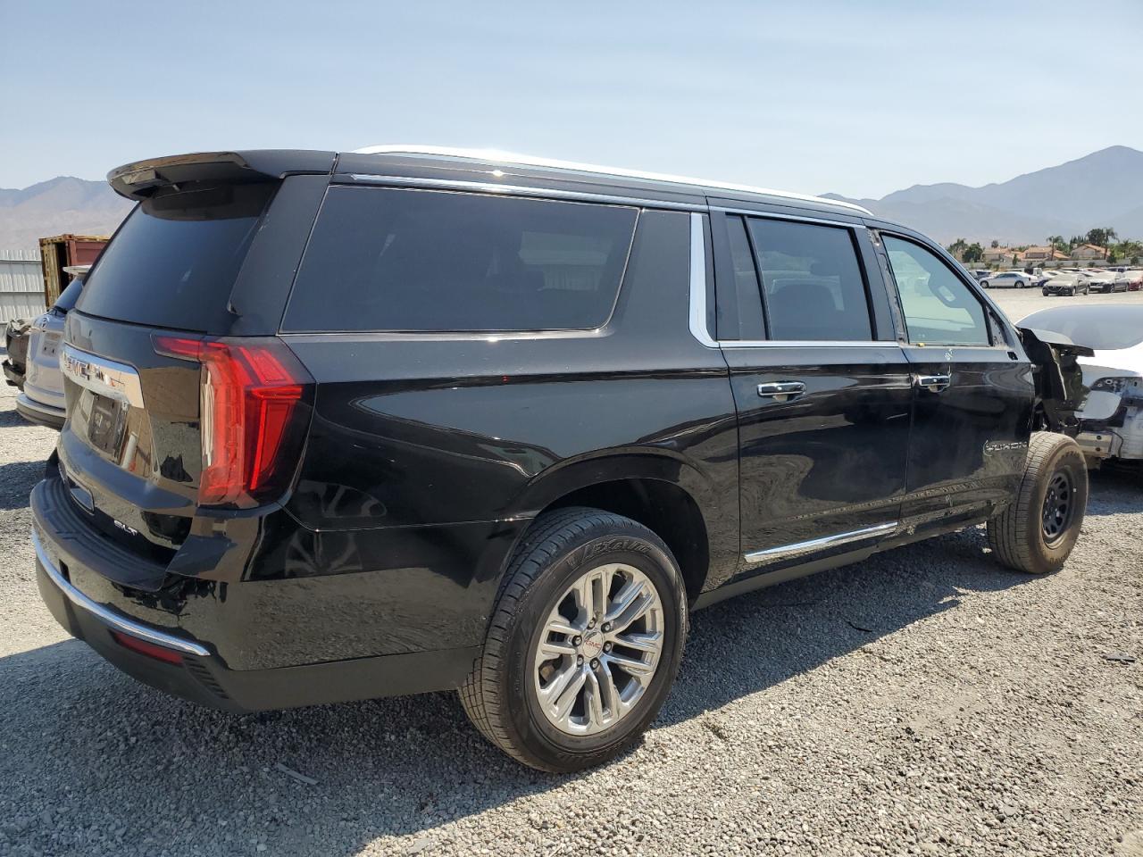 2023 GMC Yukon Xl C1500 Slt - Фото 3