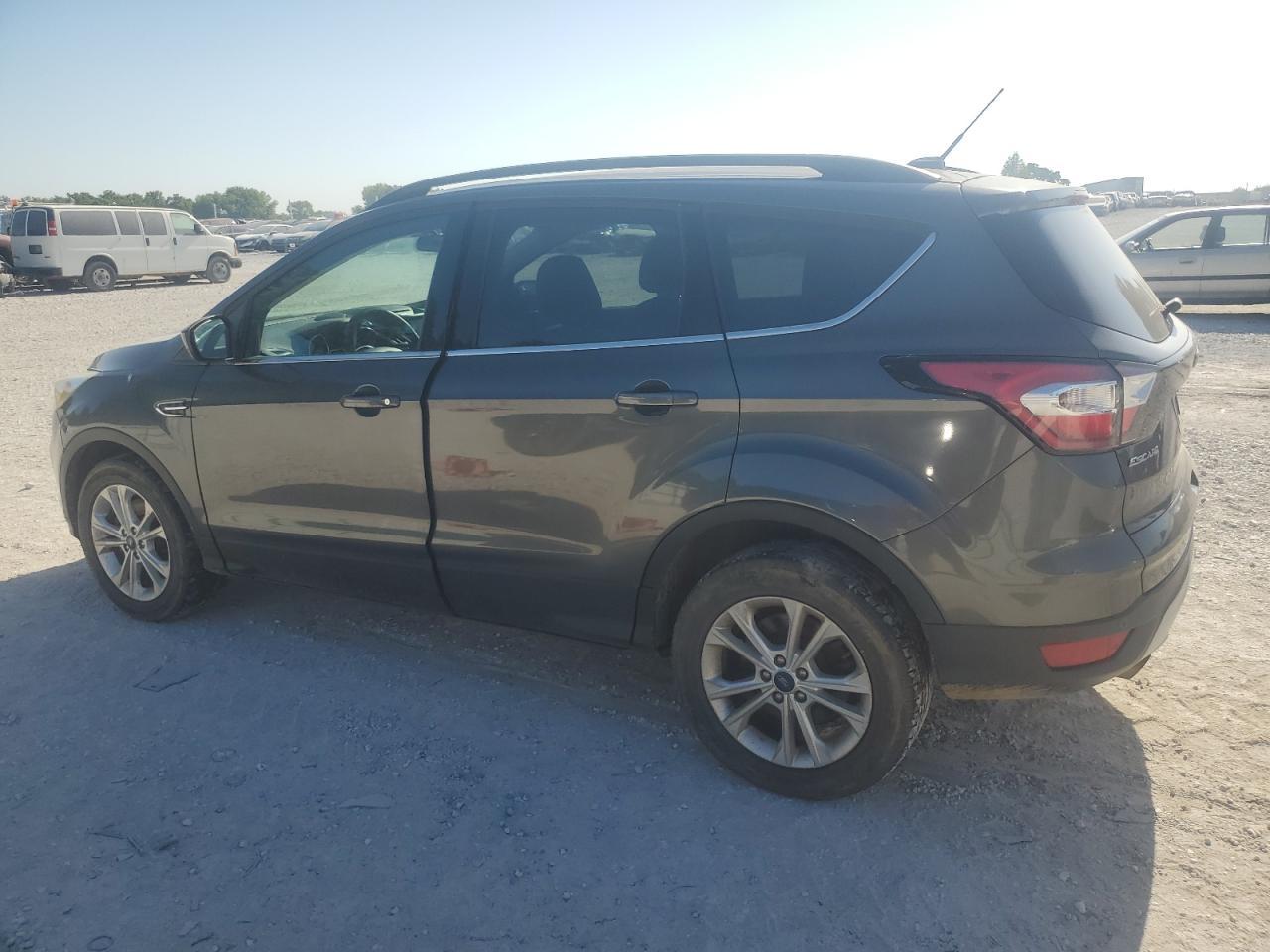 2017 Ford Escape Se - Фото 2