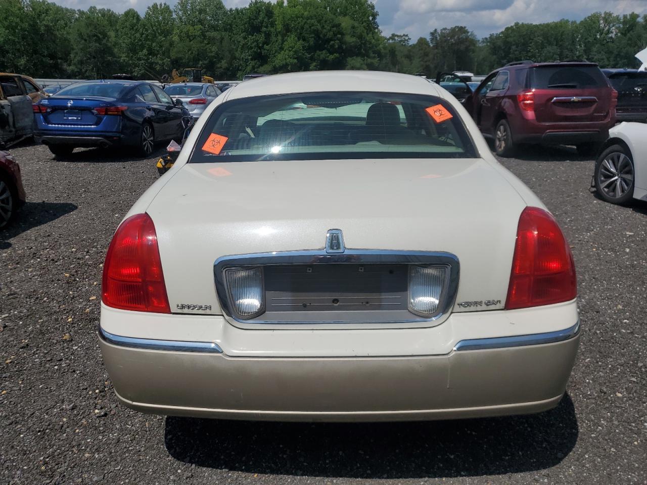 2006 Lincoln Town Car Signature - Фото 6