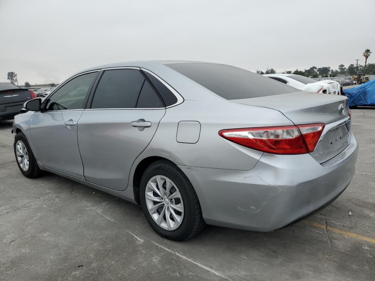 2015 Toyota Camry Le - Image 2