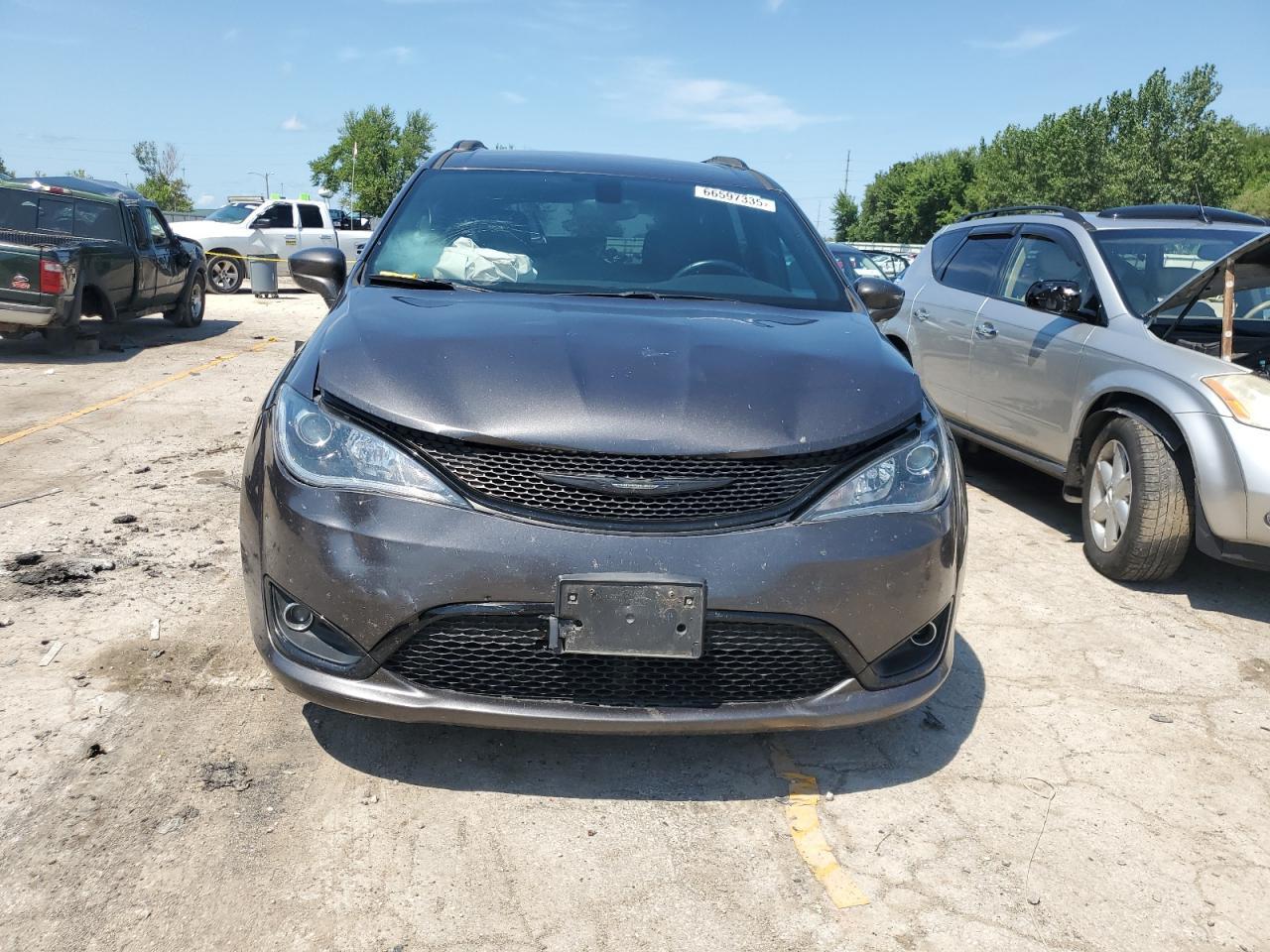 2018 Chrysler Pacifica Touring L - Фото 5