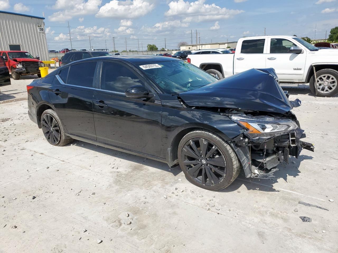 2022 Nissan Altima Sr - Image 4
