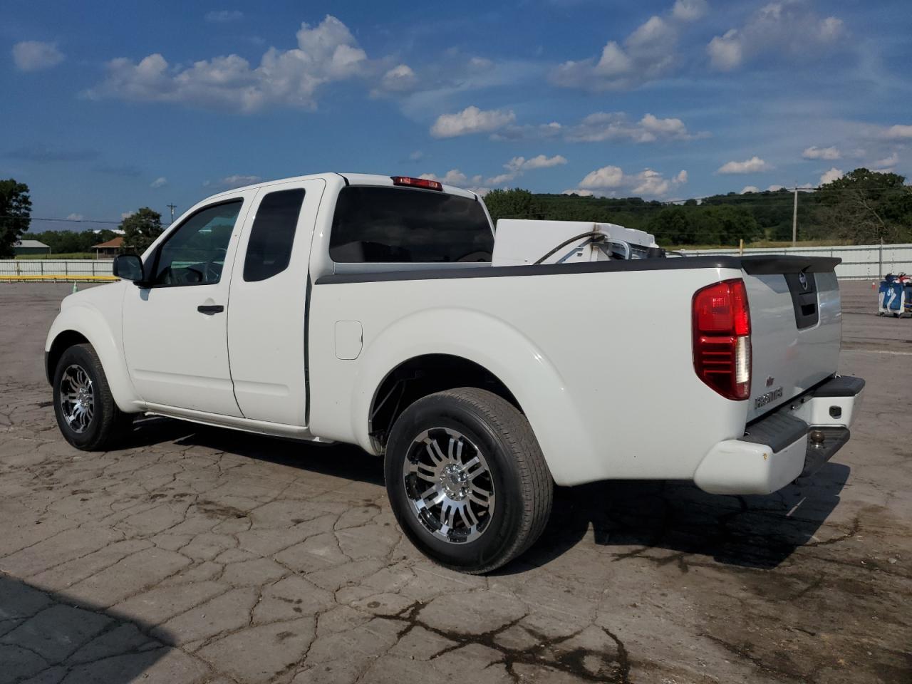 2018 Nissan Frontier S - Image 2