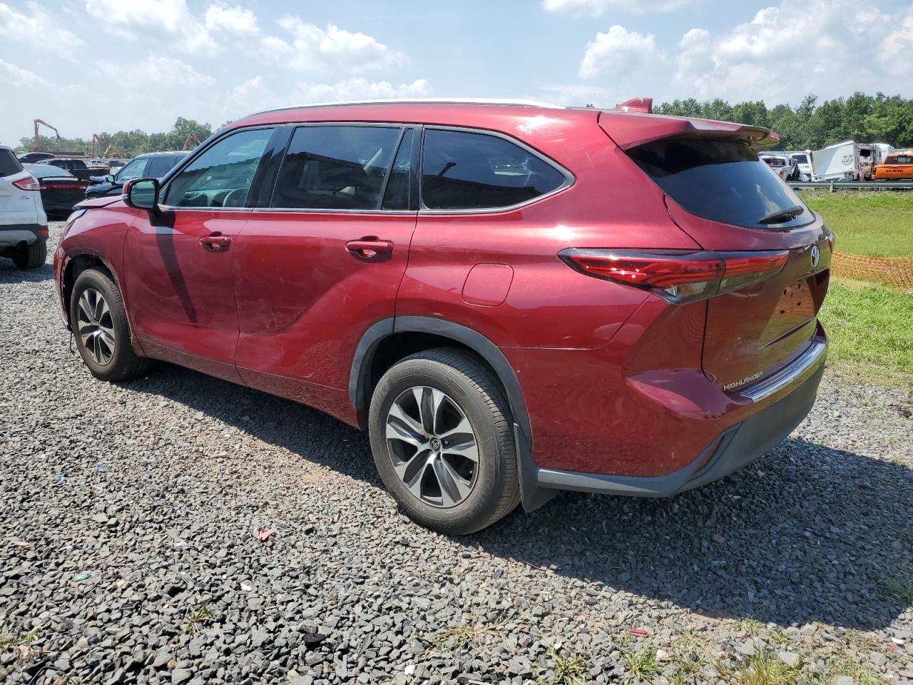 2020 Toyota Highlander Xle - Image 2