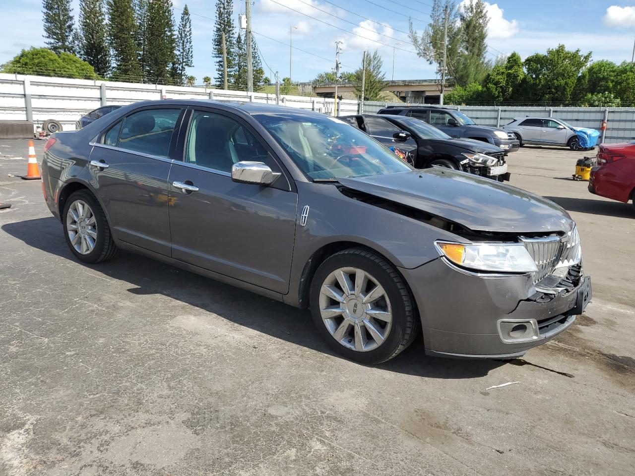 2012 Lincoln Mkz - Image 4