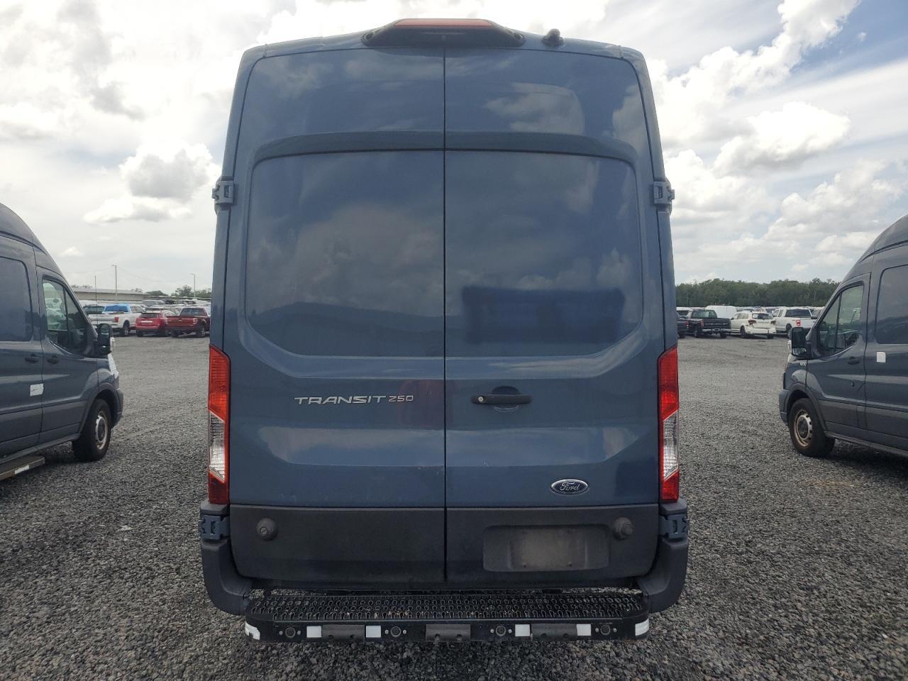 2020 Ford Transit T-250 - Image 6