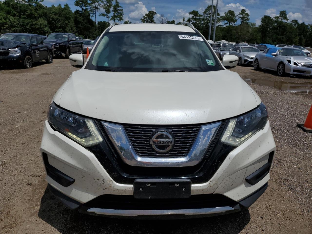 2019 Nissan Rogue S - Image 5