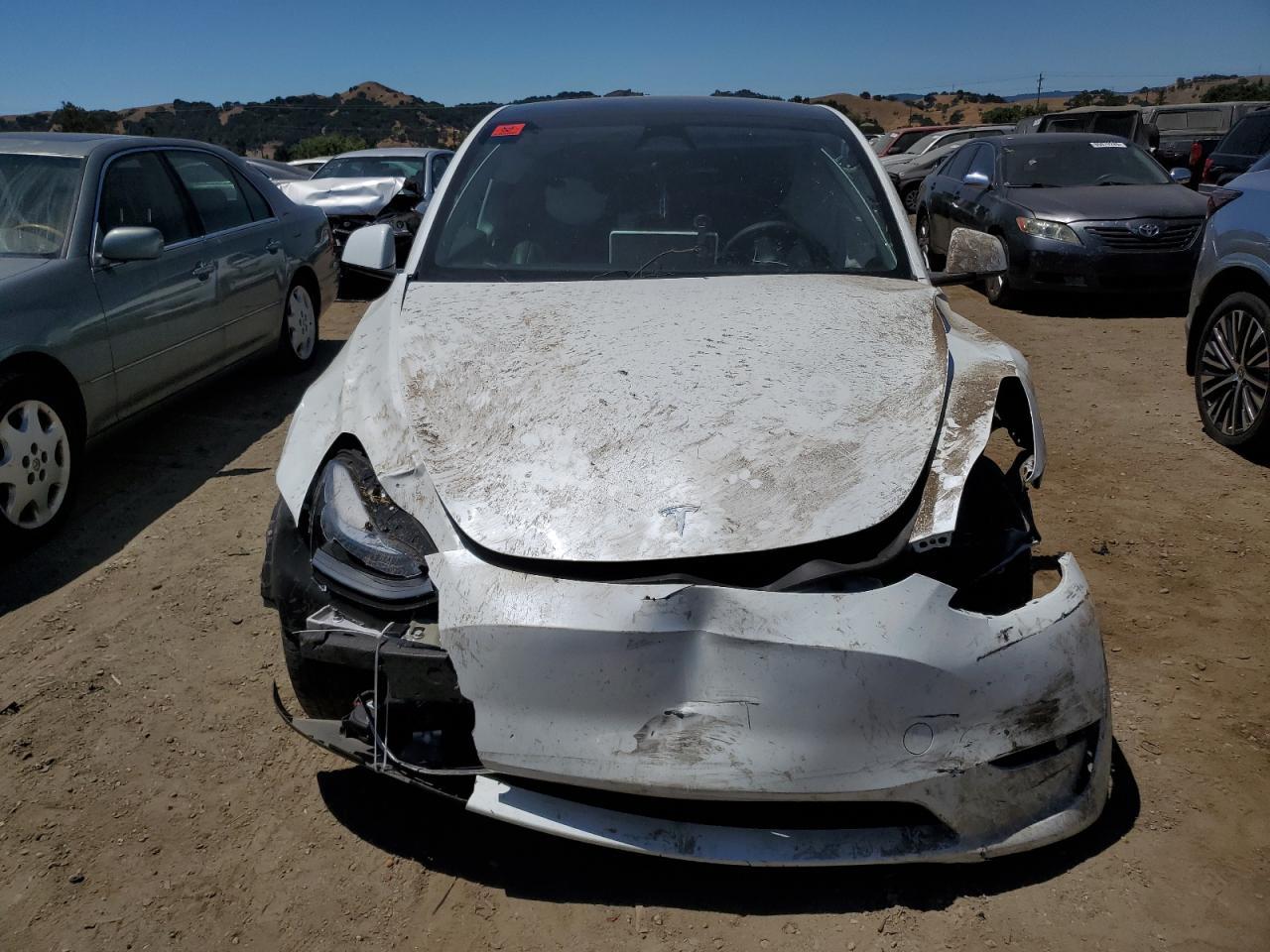2023 Tesla Model Y - Image 5