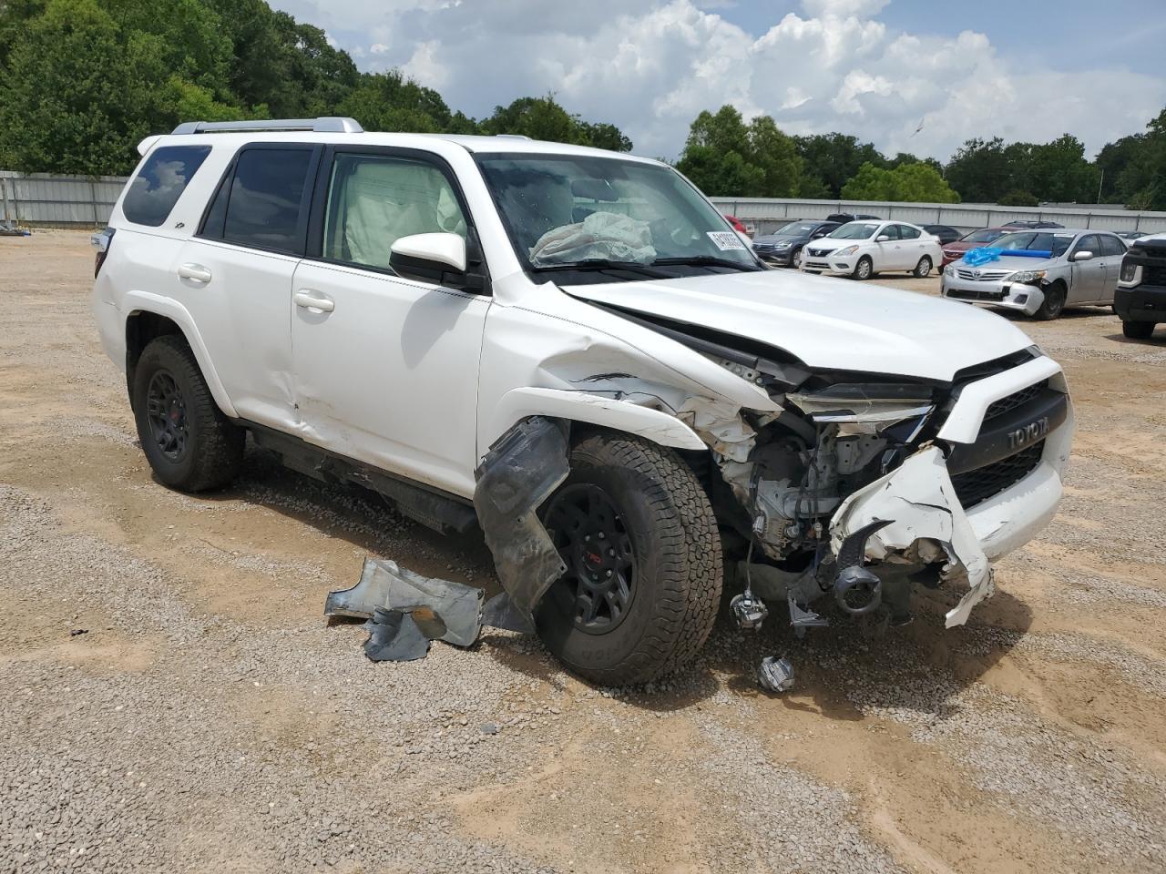 2018 Toyota 4Runner Sr5 - Image 4