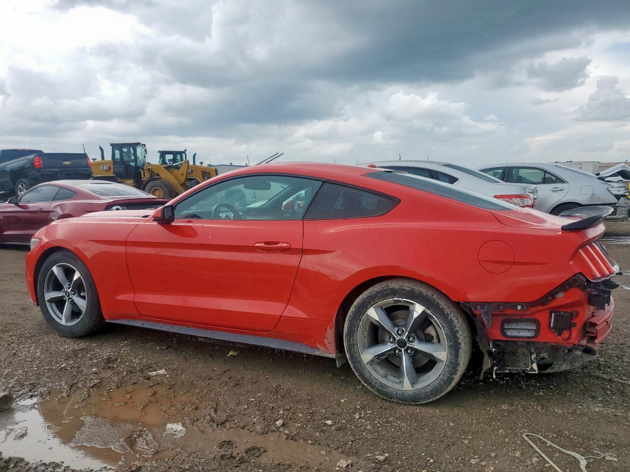 2015 Ford Mustang - Фото 2