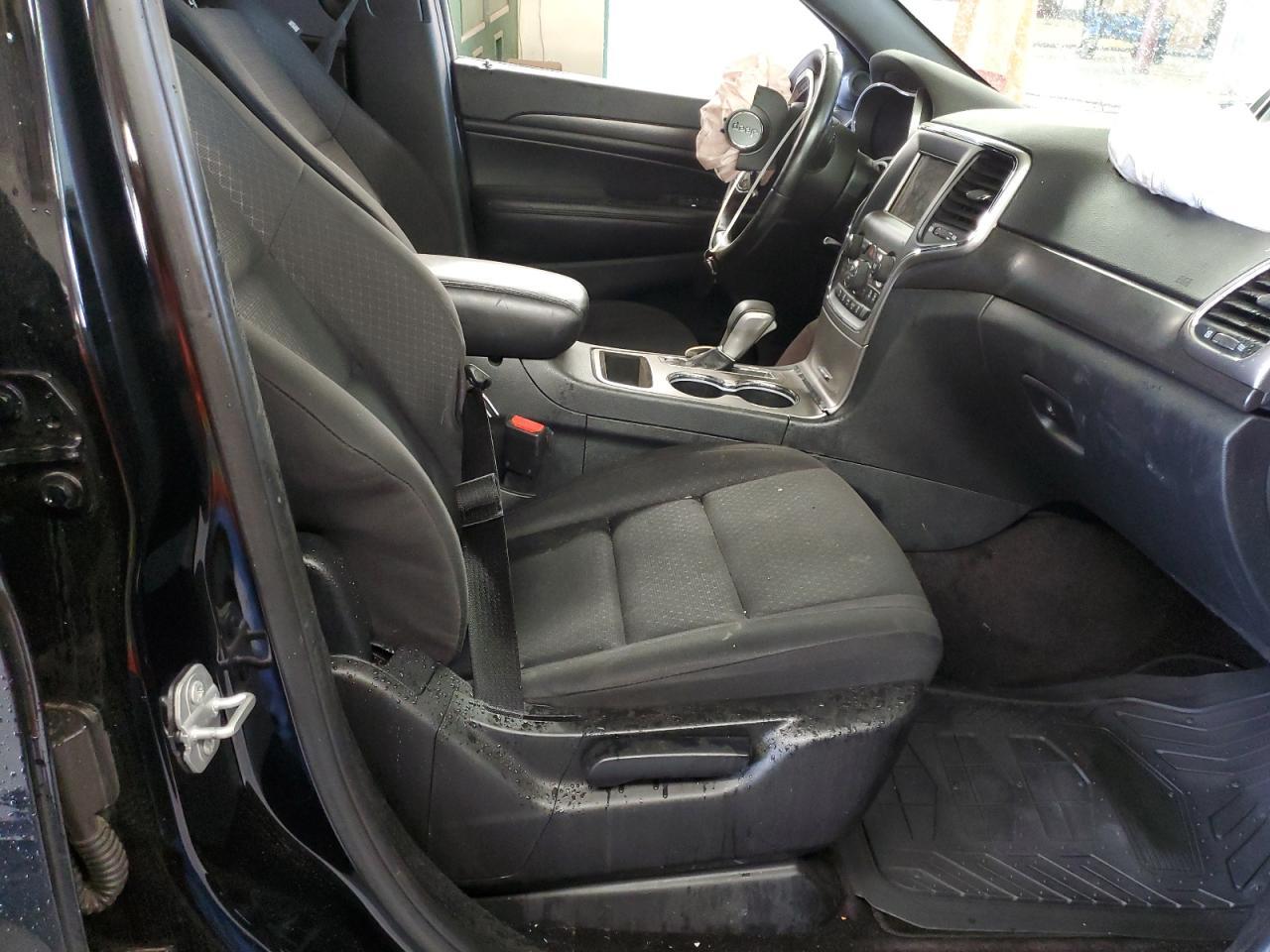 2018 Jeep Grand Cherokee Laredo - Image 7