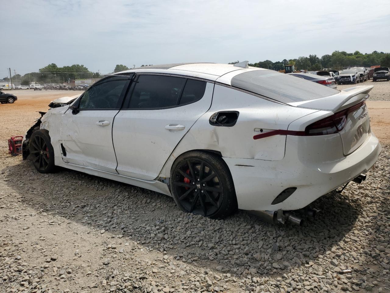 2022 Kia Stinger Gt2 - Фото 2