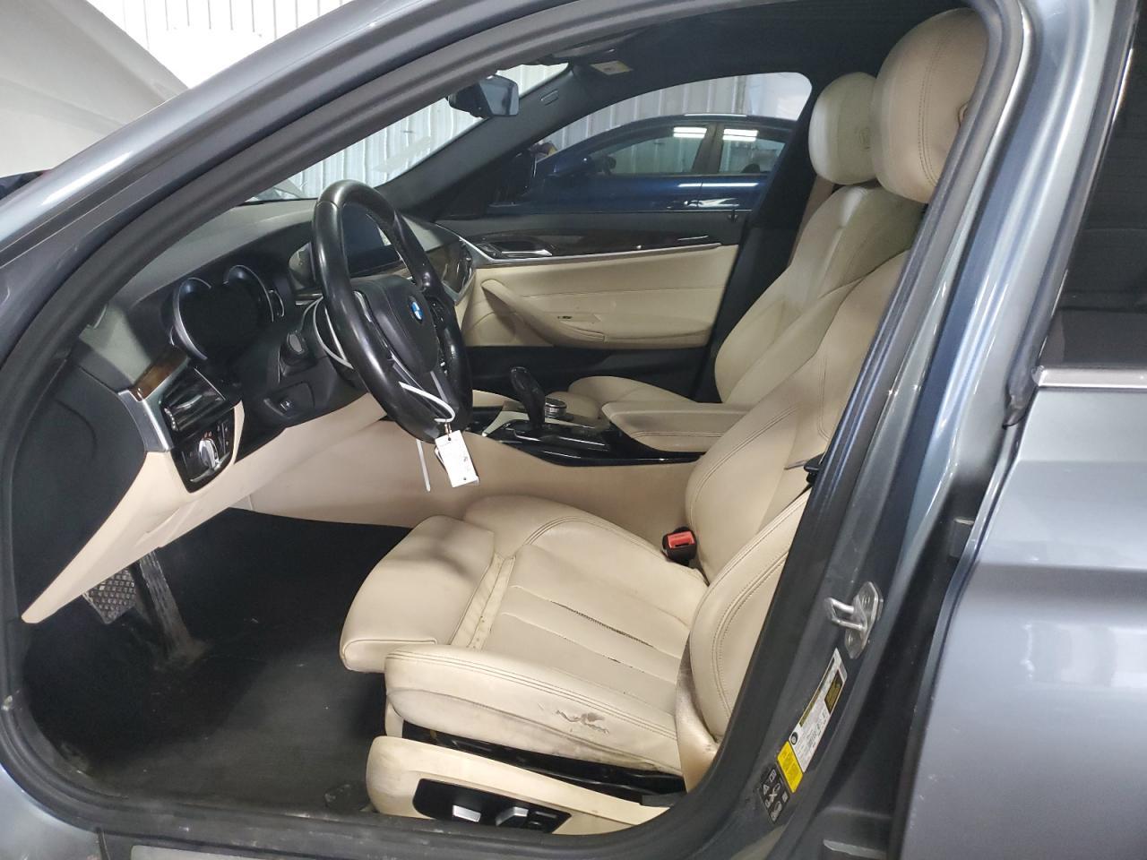 2017 BMW 530 Xi - Image 7