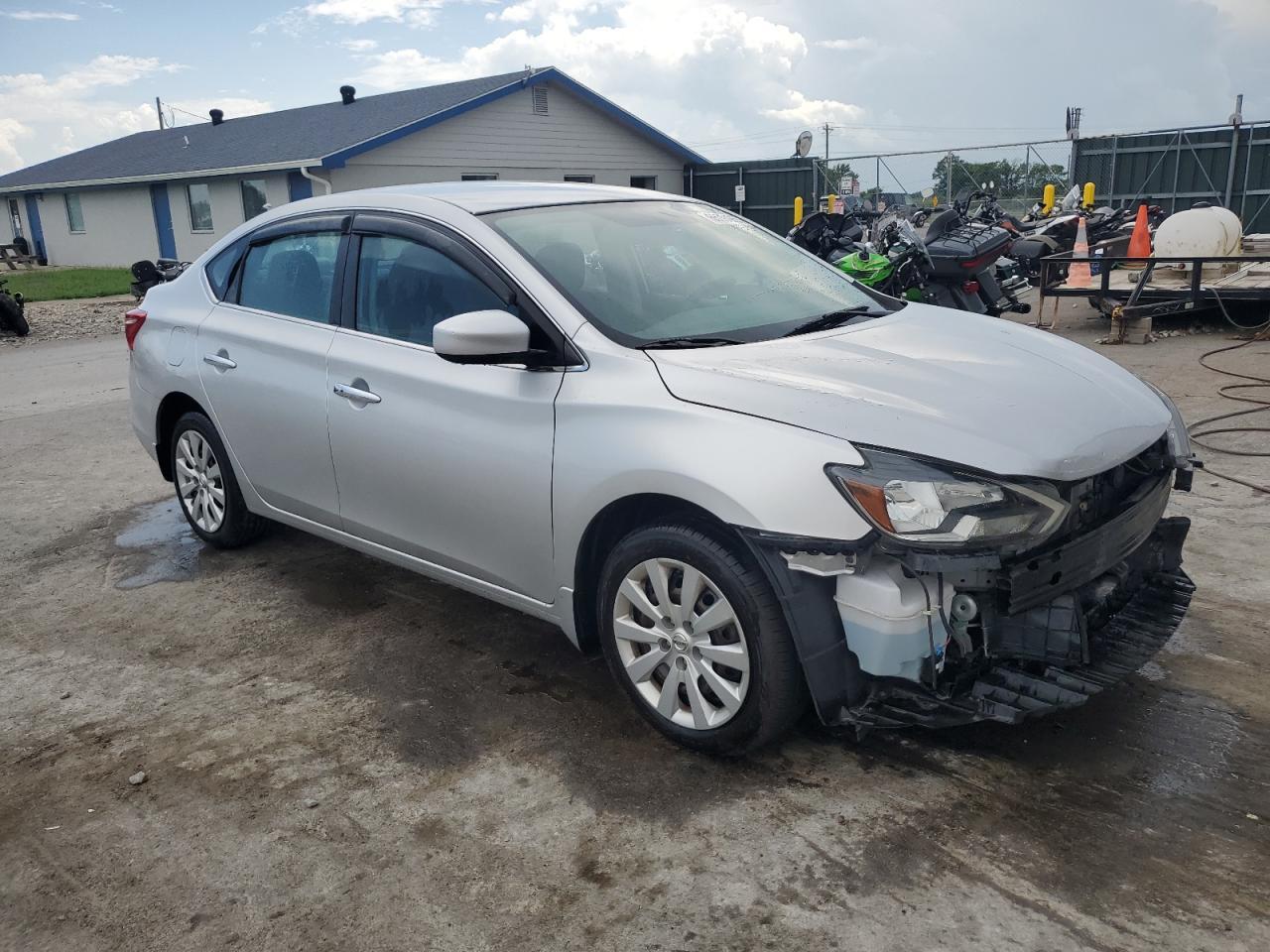 2017 Nissan Sentra S - Фото 4