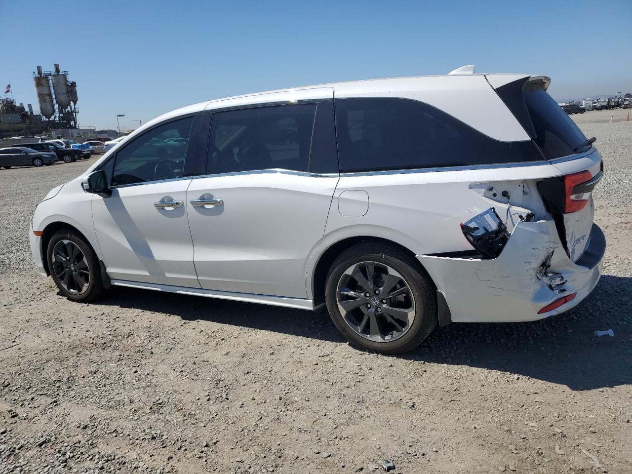 2024 Honda Odyssey Elite - Image 2