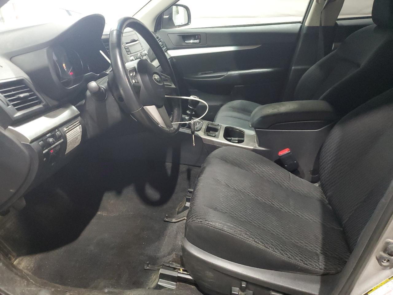 2010 Subaru Outback 2.5I Premium - Image 7