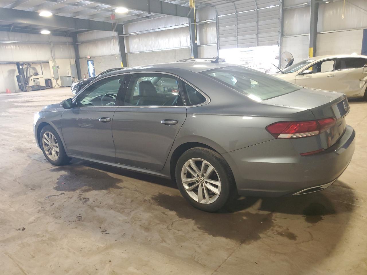 2020 Volkswagen Passat Se - Фото 2