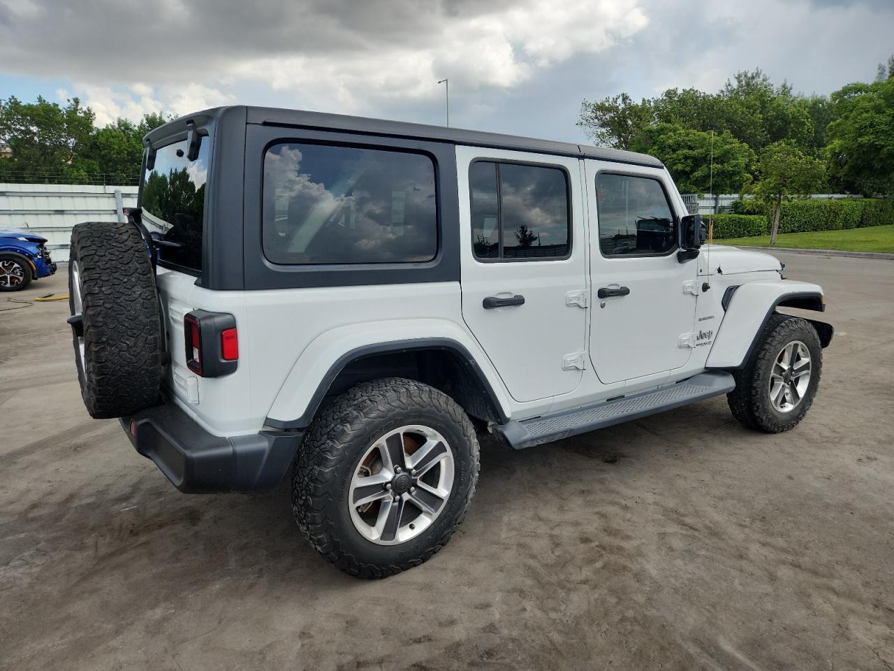 2019 Jeep Wrangler Unlimited Sahara - Image 3