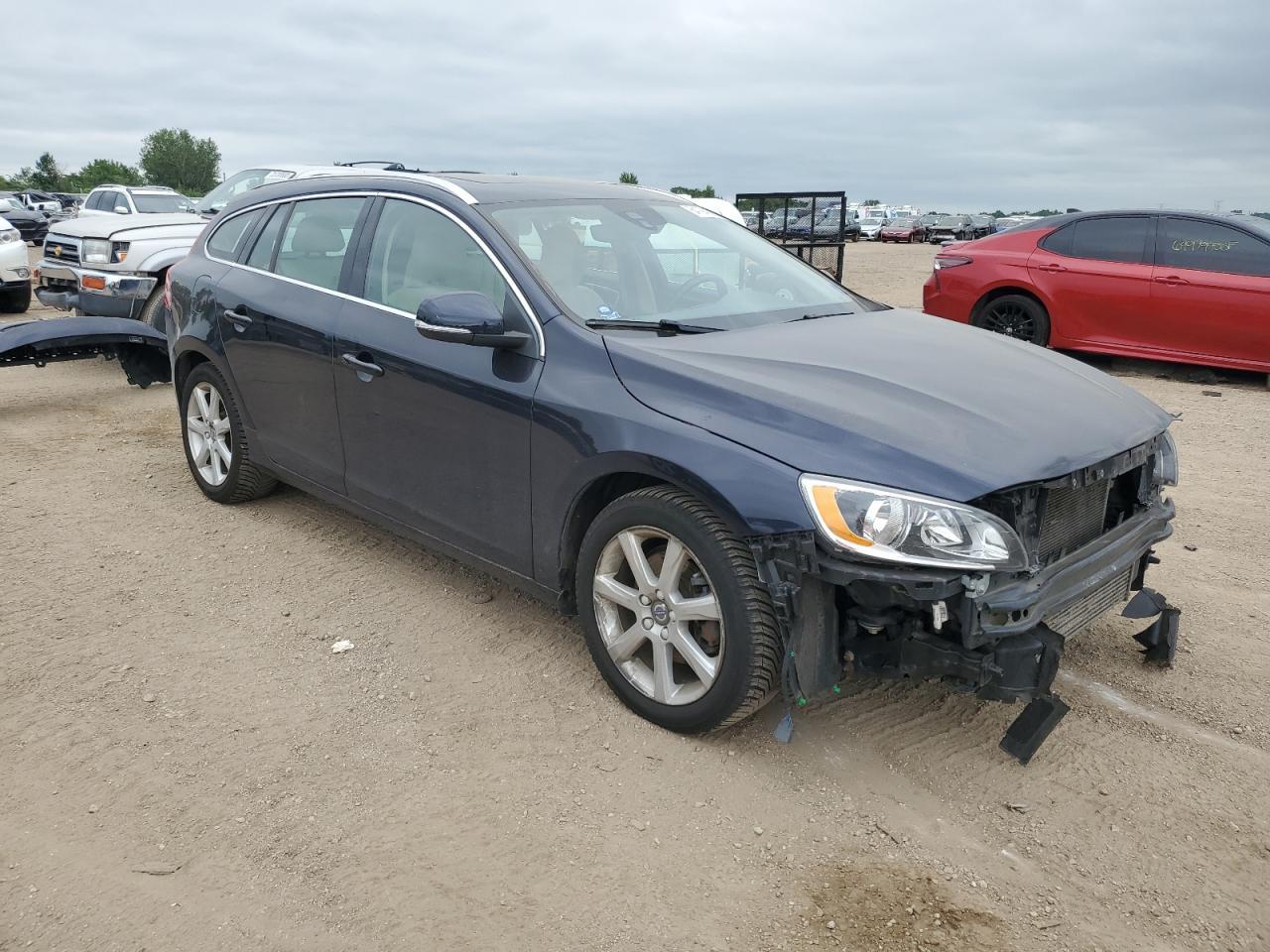 2017 Volvo V60 T5 Premier - Image 4