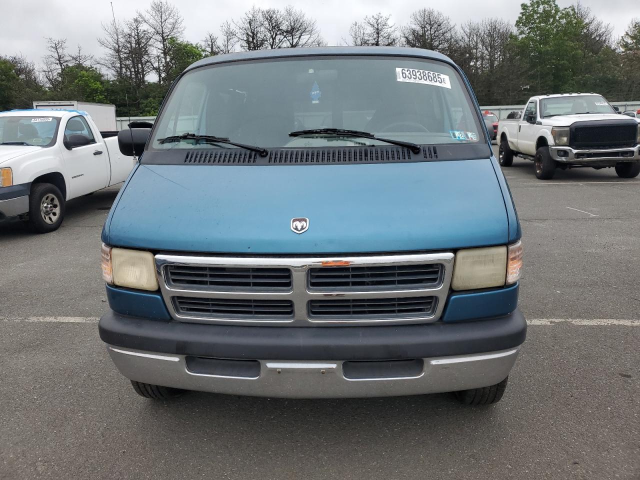 1998 Dodge Ram Wagon B2500 - Image 5