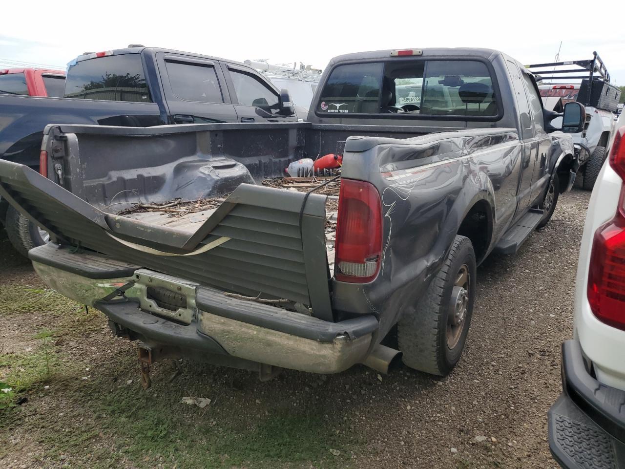 2006 Ford F-250 Lariat Superca - Image 3