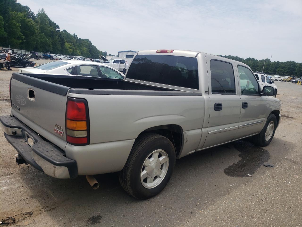 2005 GMC New Sierra C1500 - Фото 3