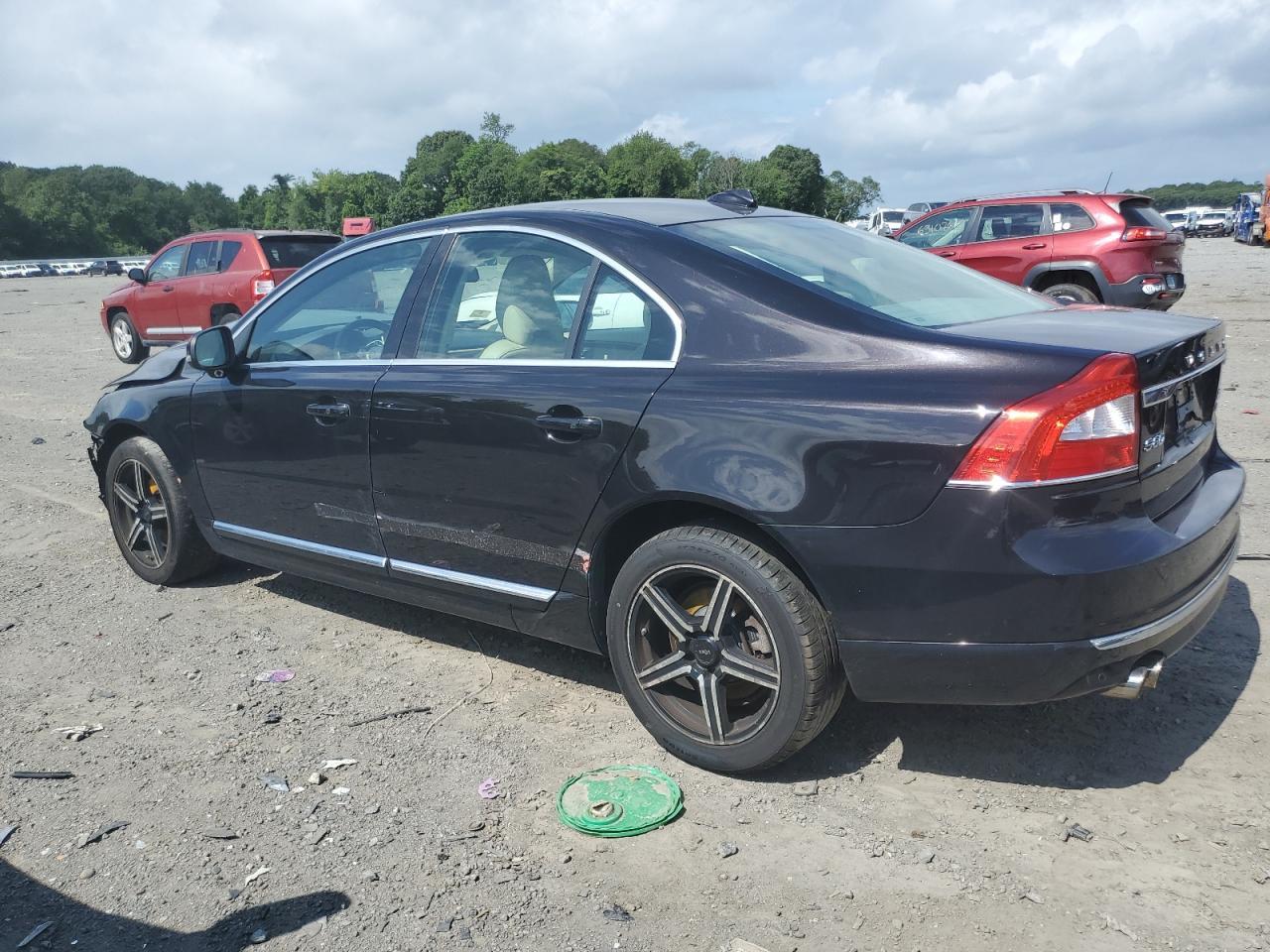 2015 Volvo S80 Platinum - Image 2