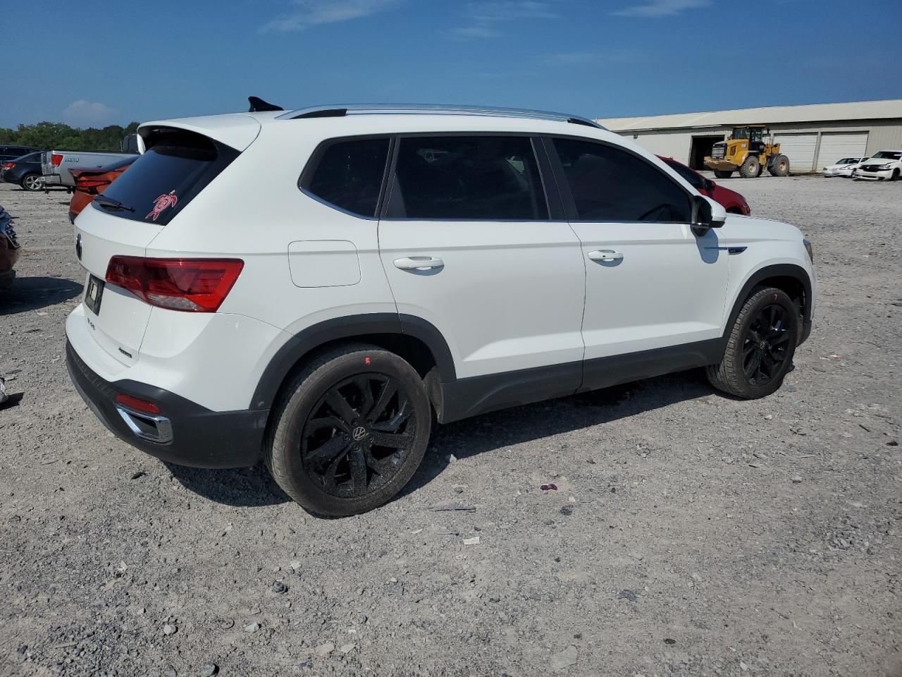 2022 Volkswagen Taos Se - Фото 3