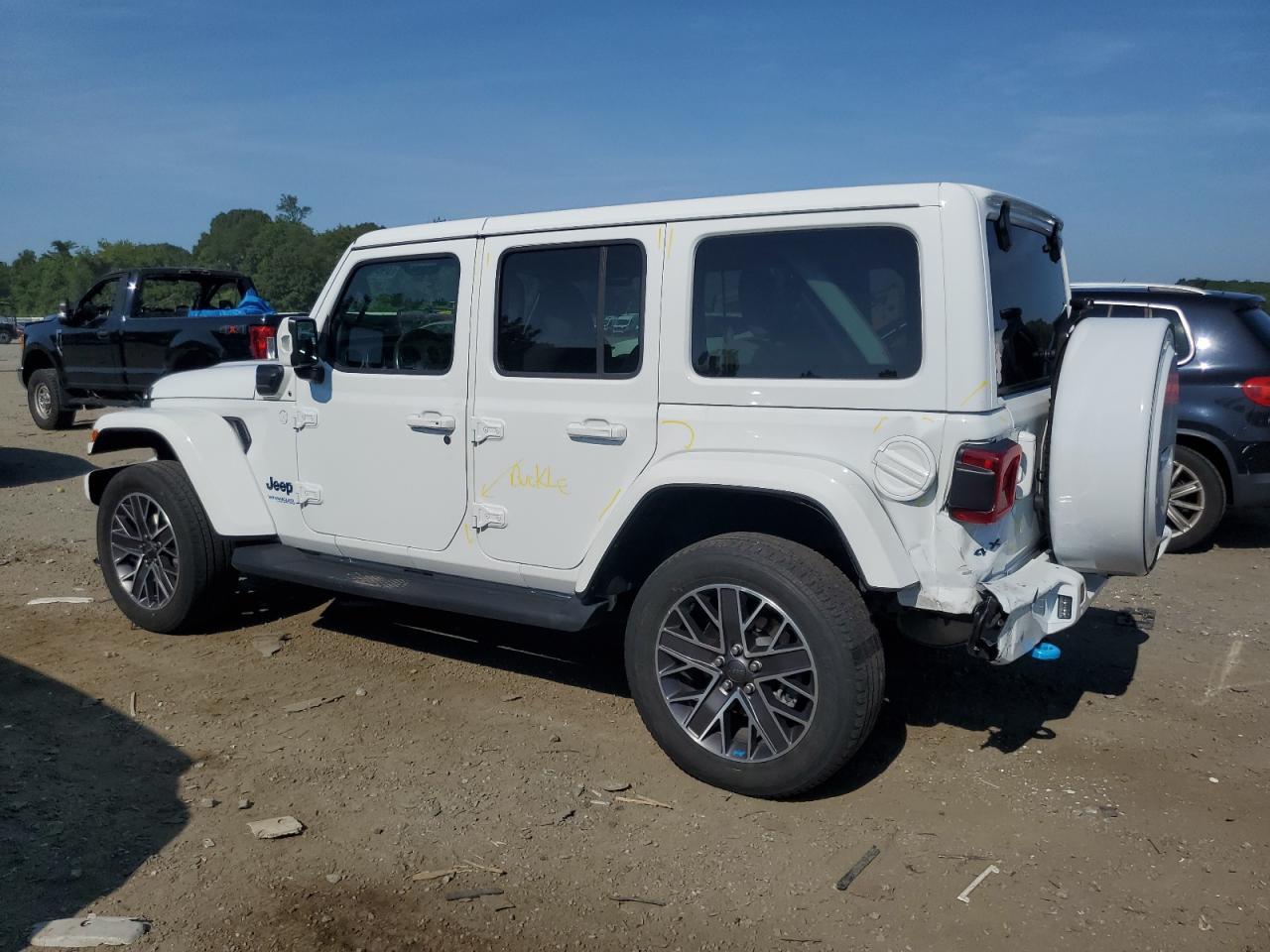 2022 Jeep Wrangler Unlimited Sahara 4Xe - Фото 2