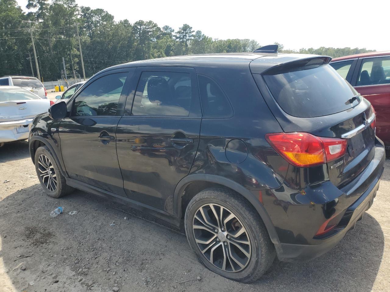 2018 Mitsubishi Outlander Sport Es - Image 2