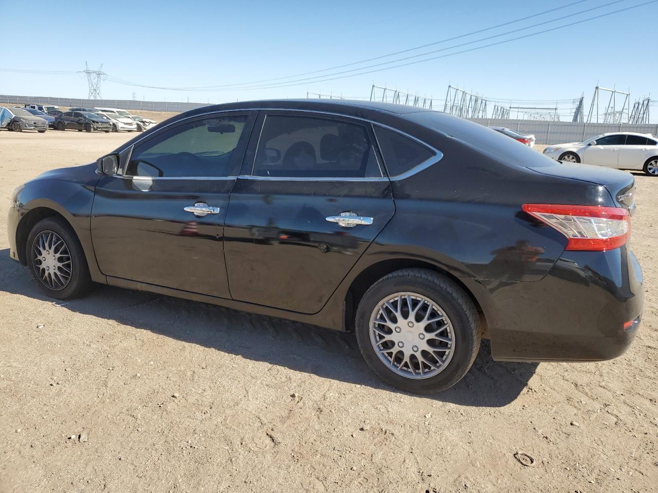 2014 Nissan Sentra S - Фото 2