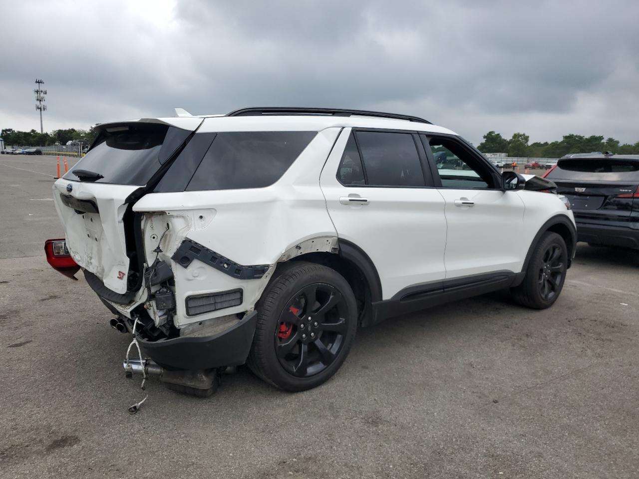 2020 Ford Explorer St - Image 3