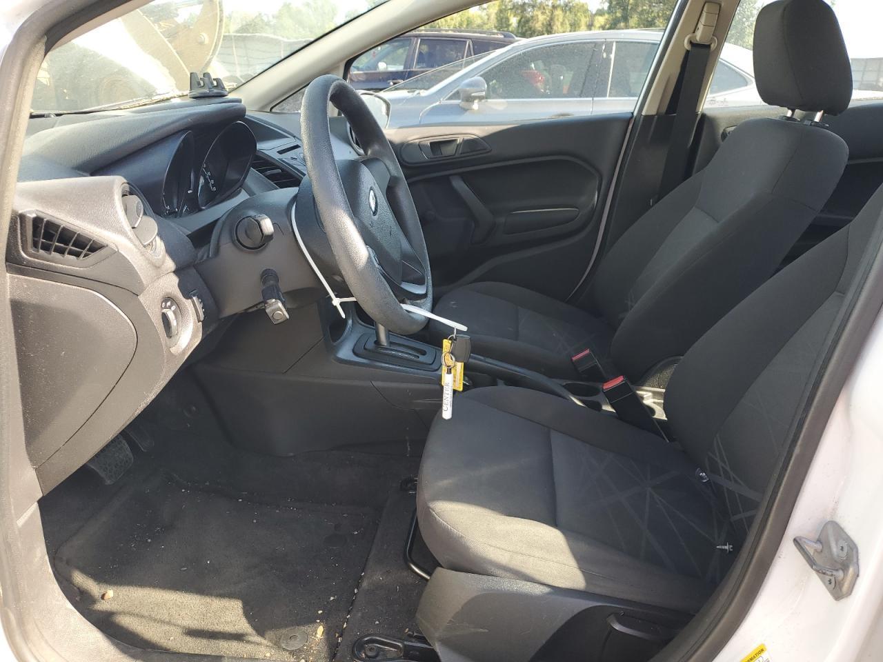 2014 Ford Fiesta S - Фото 7
