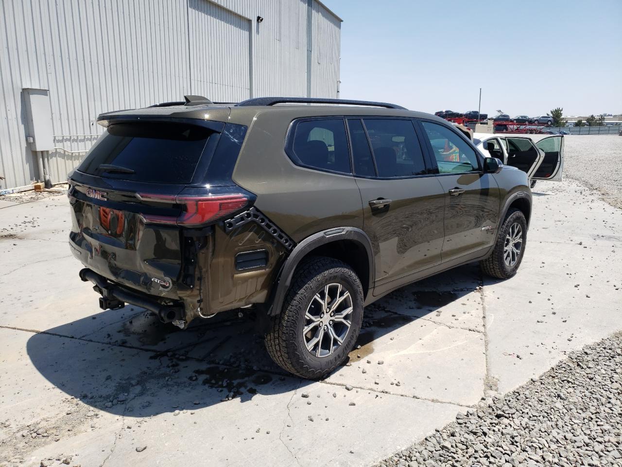 2025 GMC Acadia At4 - Фото 3