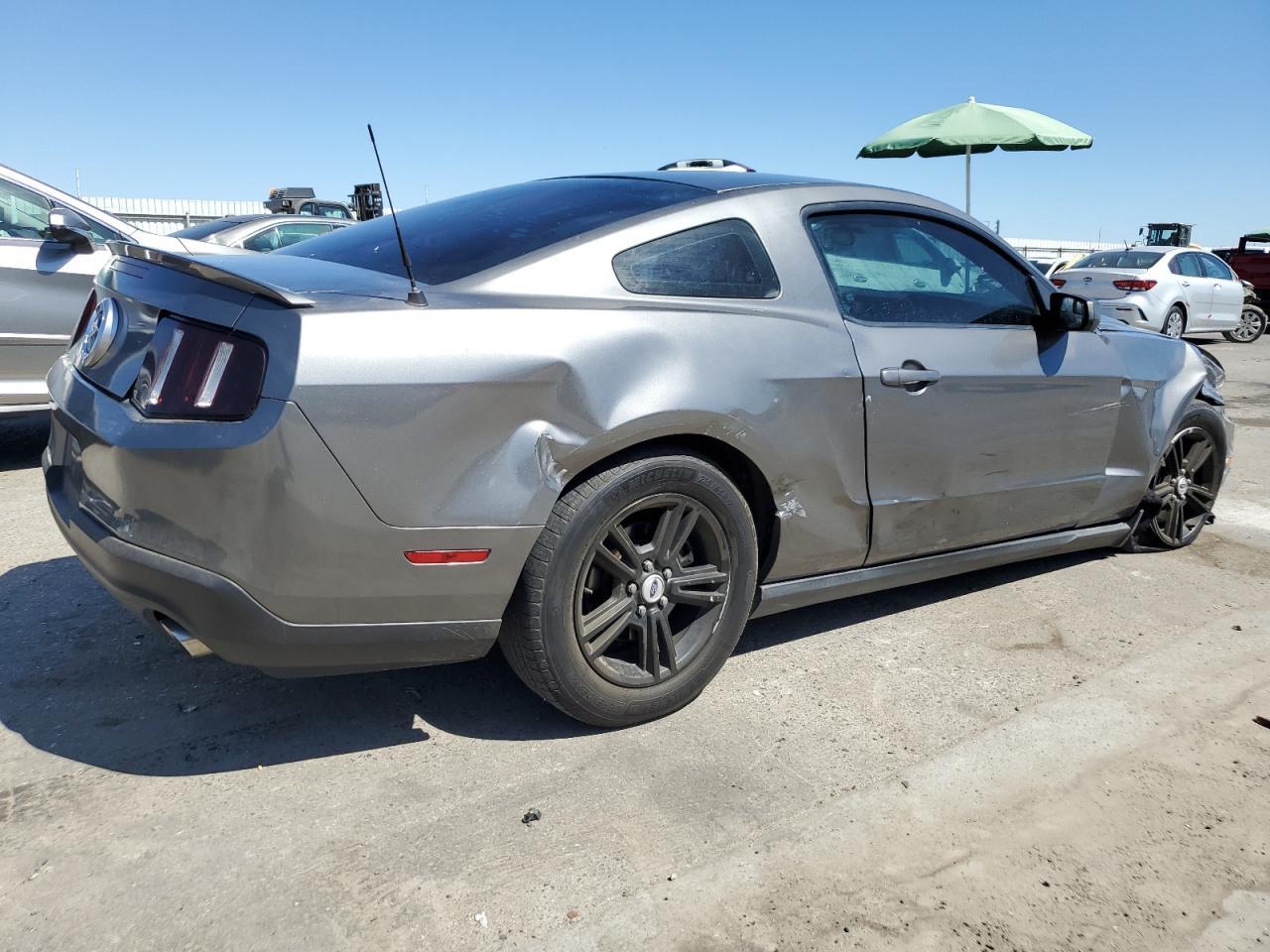 2011 Ford Mustang - Image 3