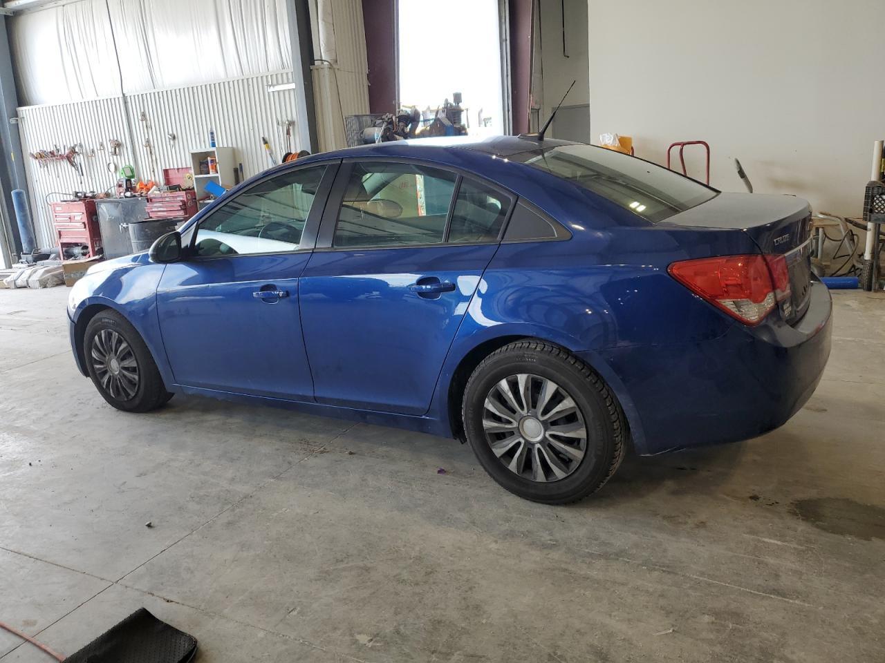 2013 Chevrolet Cruze Ls - Фото 2