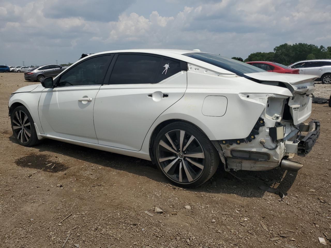 2019 Nissan Altima Sr - Image 2