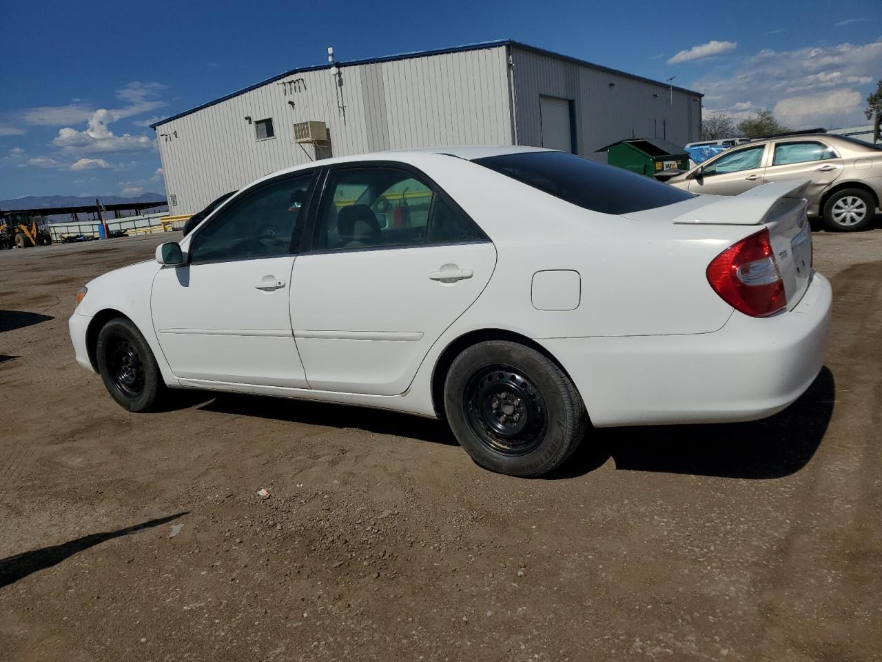 2002 Toyota Camry Le - Фото 2