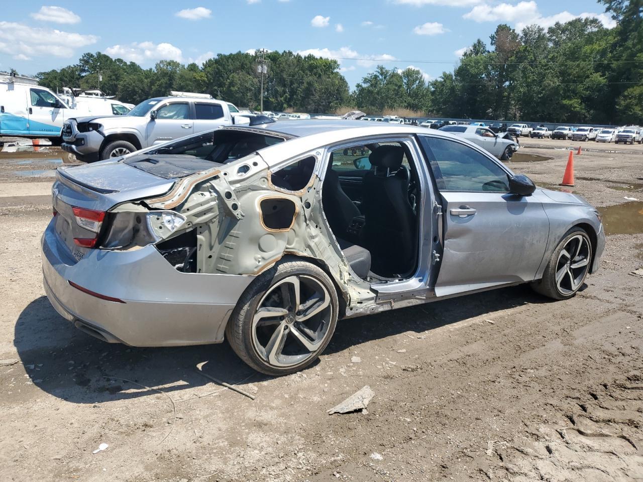 2022 Honda Accord Sport - Image 3