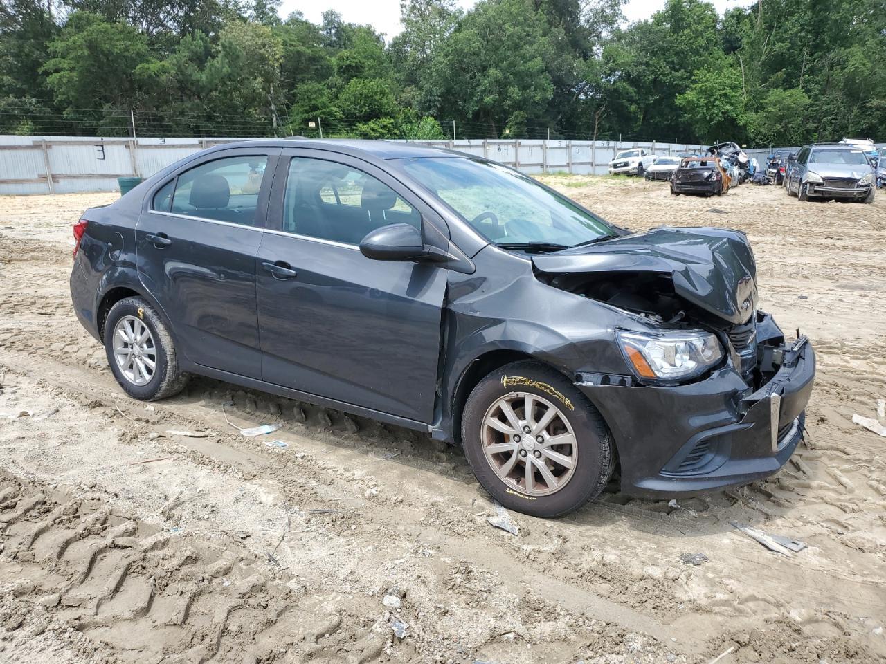 2017 Chevrolet Sonic Lt - Фото 4