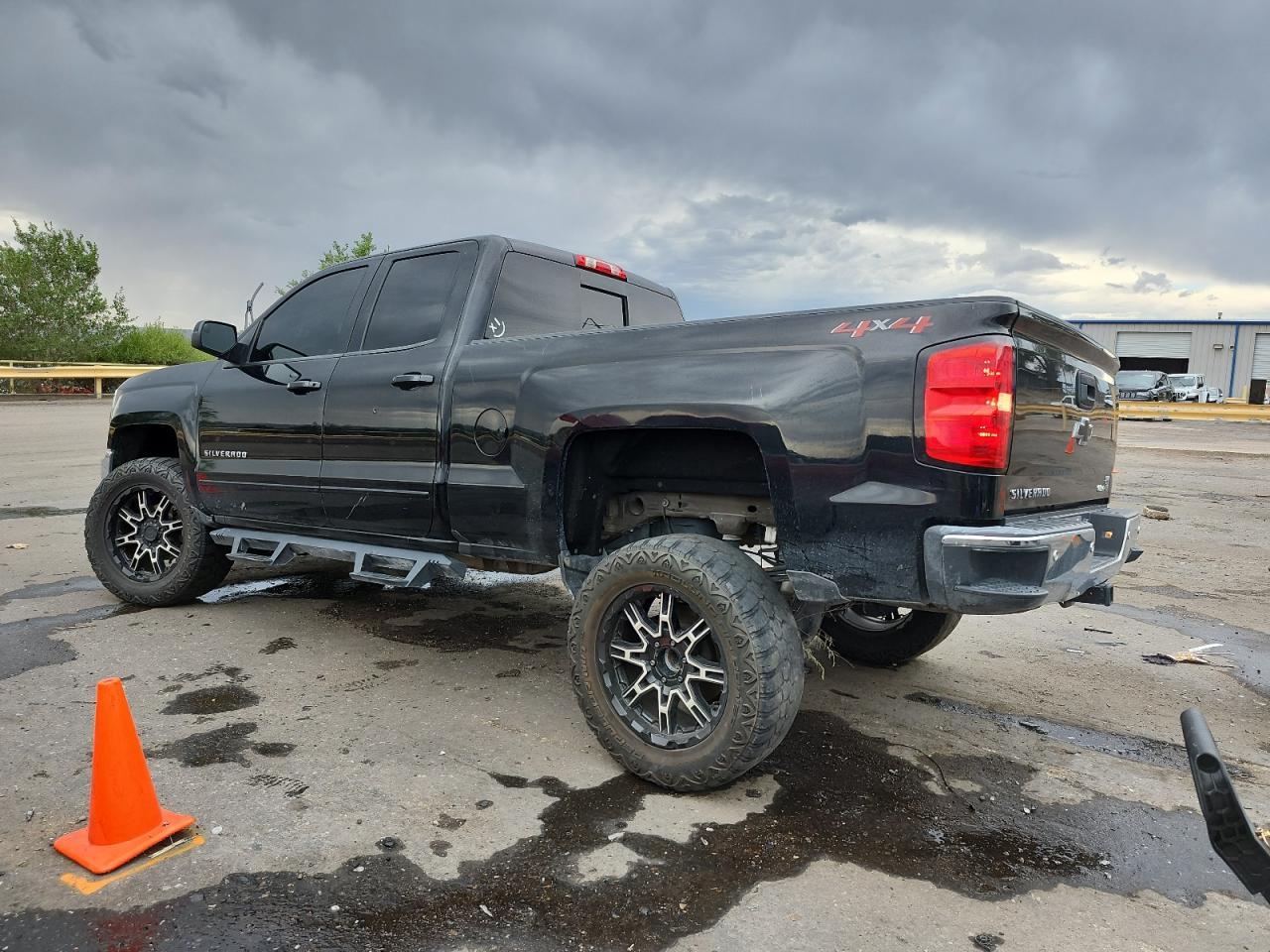 2018 Chevrolet Silverado K1500 Lt - Image 2