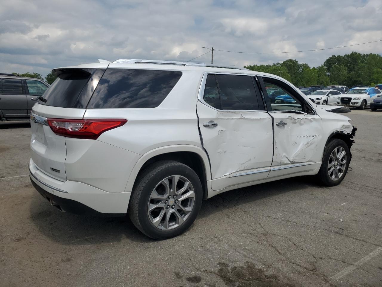 2018 Chevrolet Traverse Premier - Фото 3