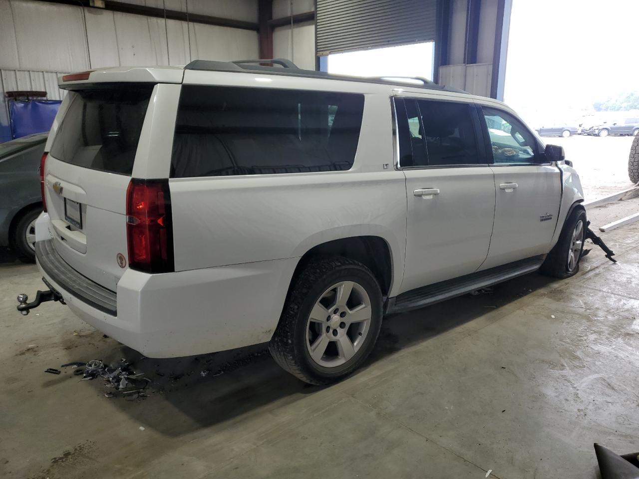 2016 Chevrolet Suburban C1500 Lt - Image 3